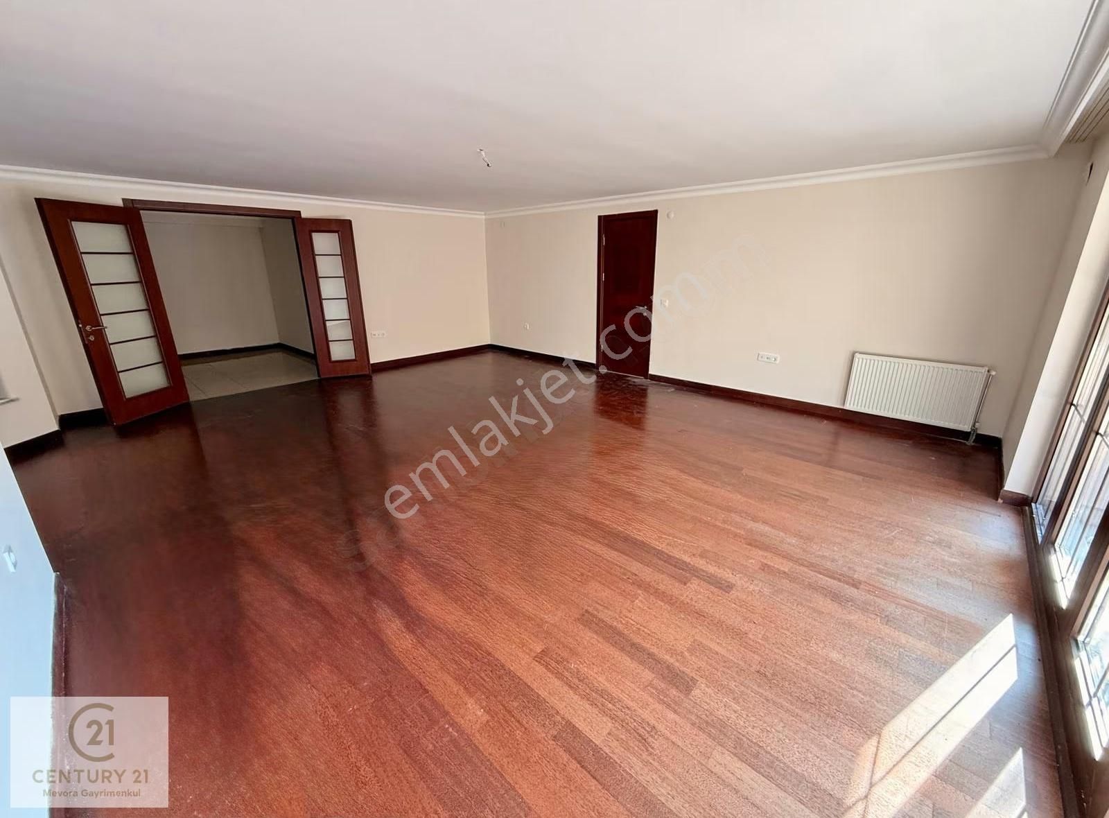 341 Etap Teras Evlerde 3+1 Geniş Kullanımlı Boş 250m2 Bahçeli - Görsel 14