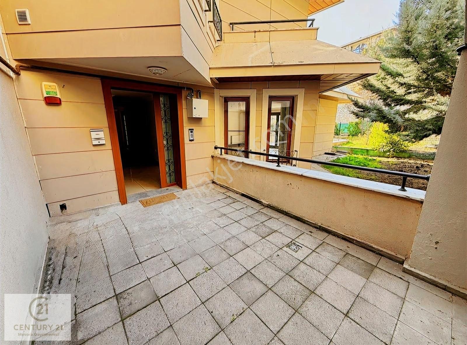 341 Etap Teras Evlerde 3+1 Geniş Kullanımlı Boş 250m2 Bahçeli - Görsel 34