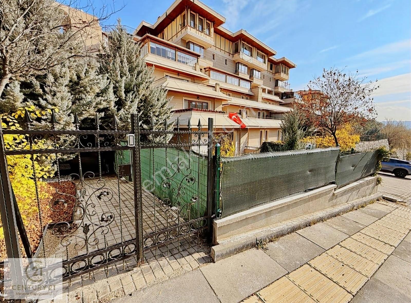 341 Etap Teras Evlerde 3+1 Geniş Kullanımlı Boş 250m2 Bahçeli - Görsel 13