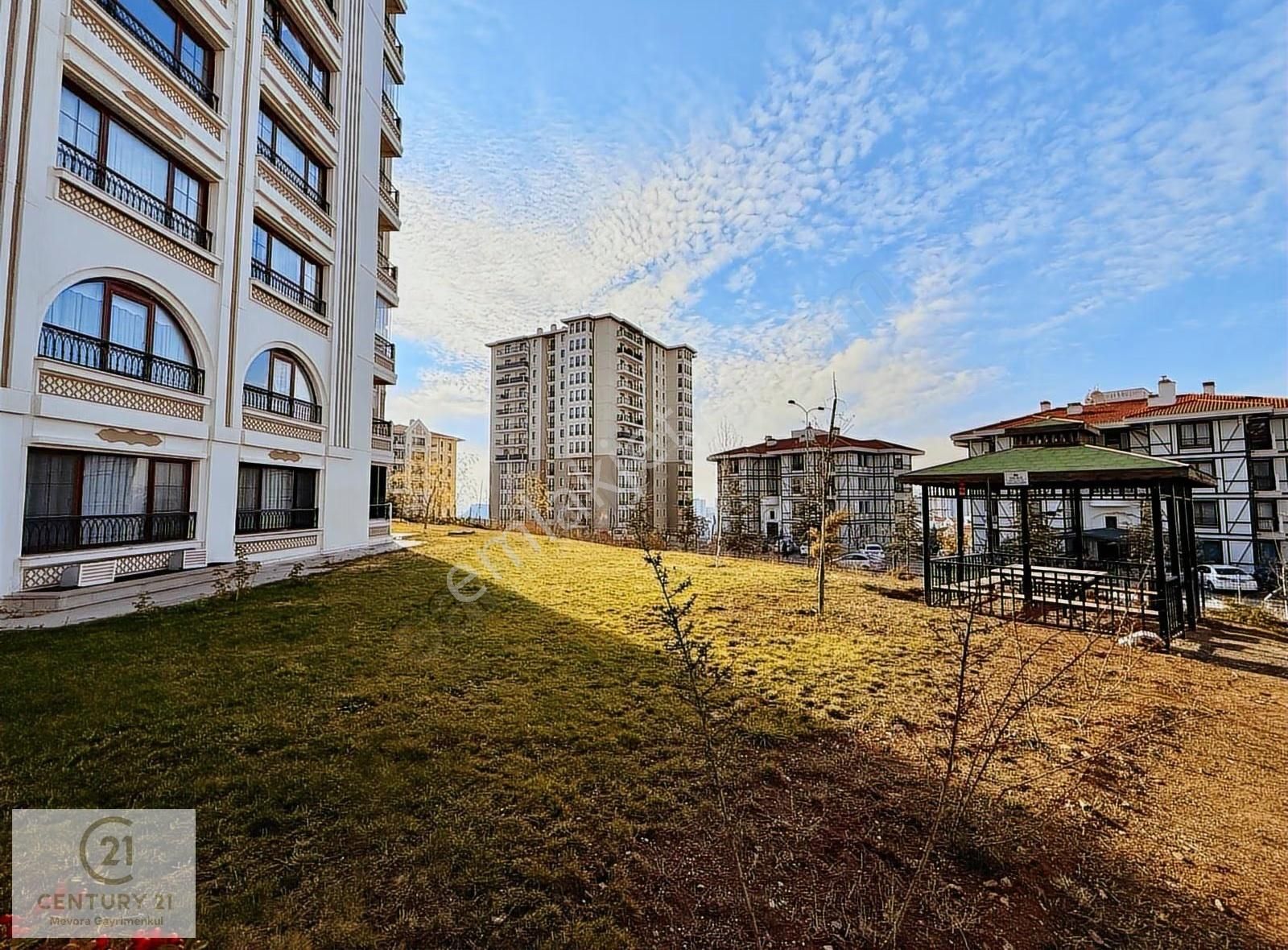 Okullar Bölgesinde Site İçerisinde Yenilenmiş Yapılı 3+1 Daire - Görsel 26