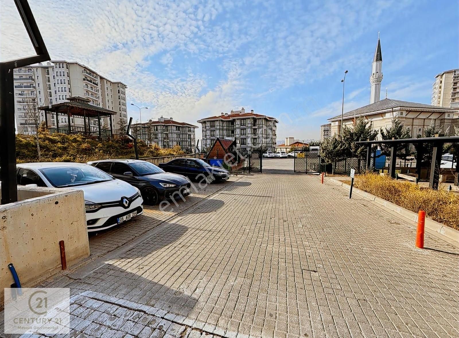 Okullar Bölgesinde Site İçerisinde Yenilenmiş Yapılı 3+1 Daire - Görsel 15