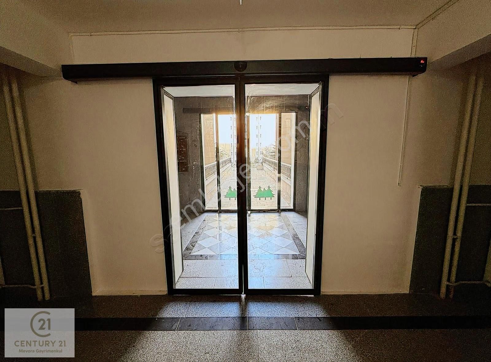 Okullar Bölgesinde Site İçerisinde Yenilenmiş Yapılı 3+1 Daire - Görsel 23