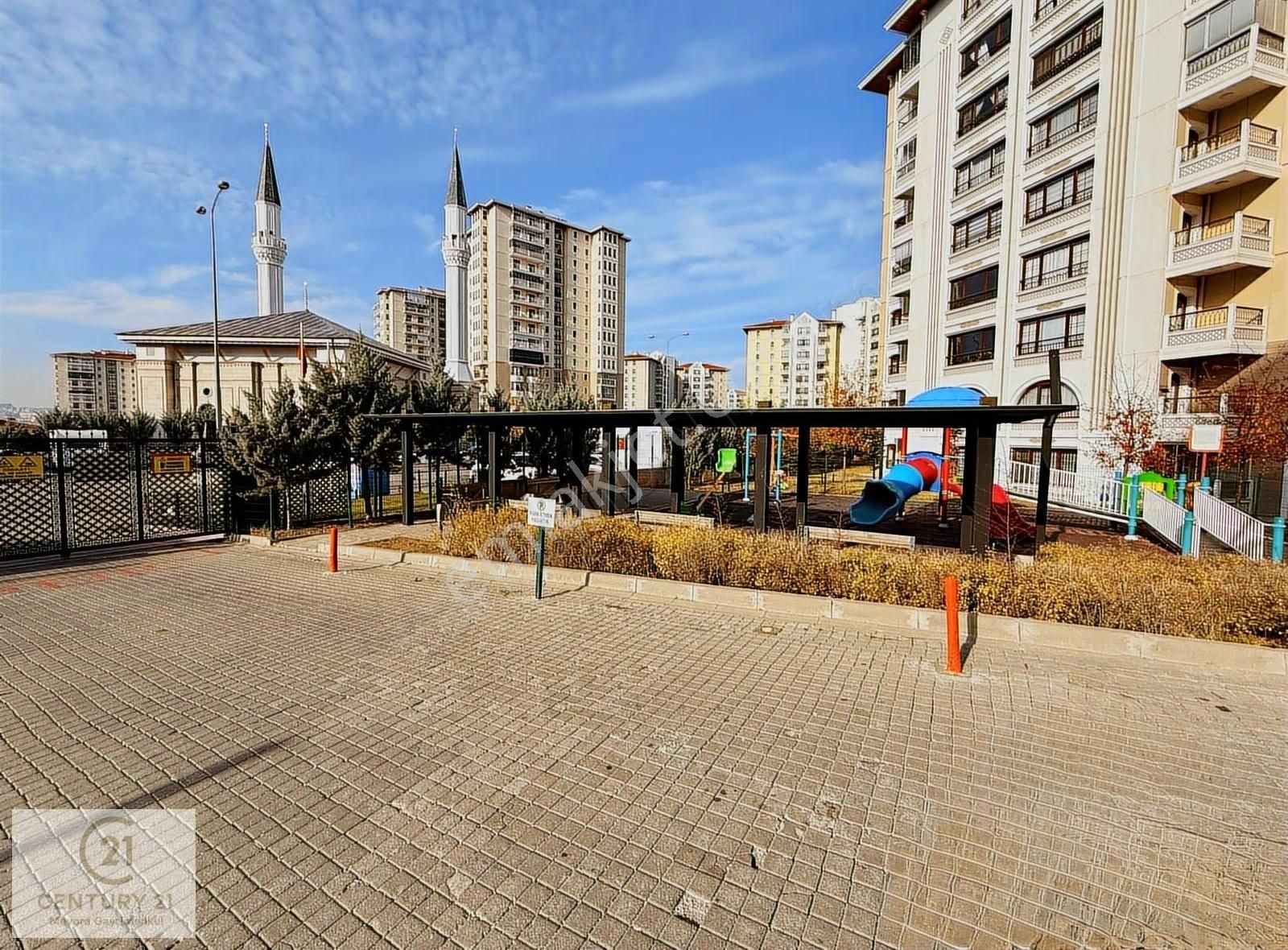 Okullar Bölgesinde Site İçerisinde Yenilenmiş Yapılı 3+1 Daire - Görsel 29