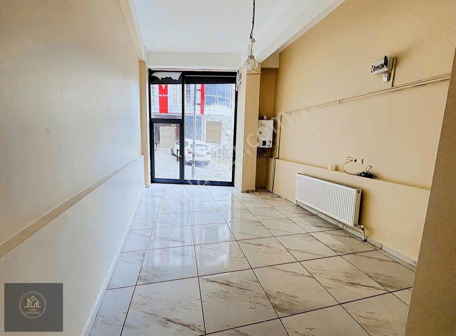 Sefaköy Merkezde Kiralık 80 M2 Dükkan Yeni Bina