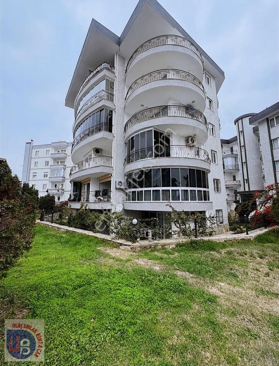 Kuşadası Full Deniz Manzaralı 2+1 Merkezi Konum Daire