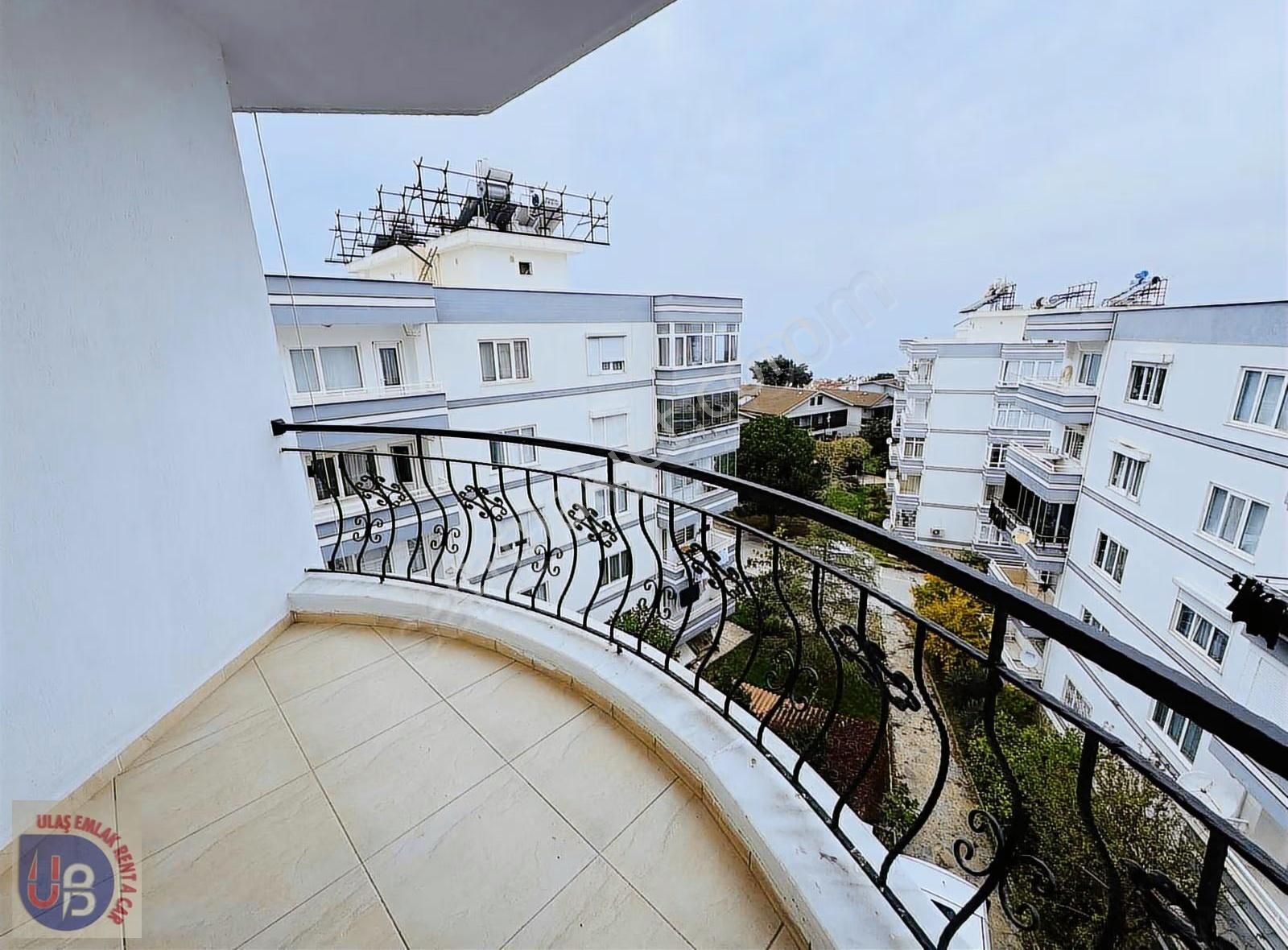 Kuşadası Full Deniz Manzaralı 2+1 Merkezi Konum Daire - Görsel 8