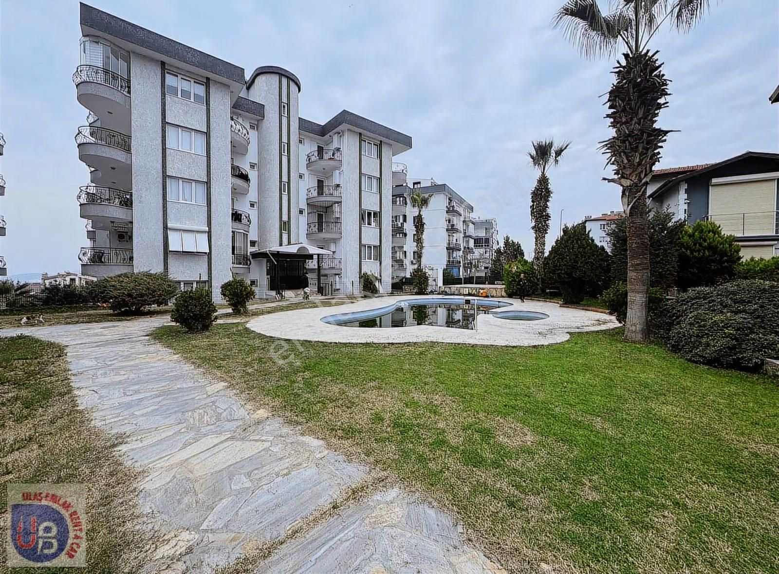 Kuşadası Full Deniz Manzaralı 2+1 Merkezi Konum Daire - Görsel 18