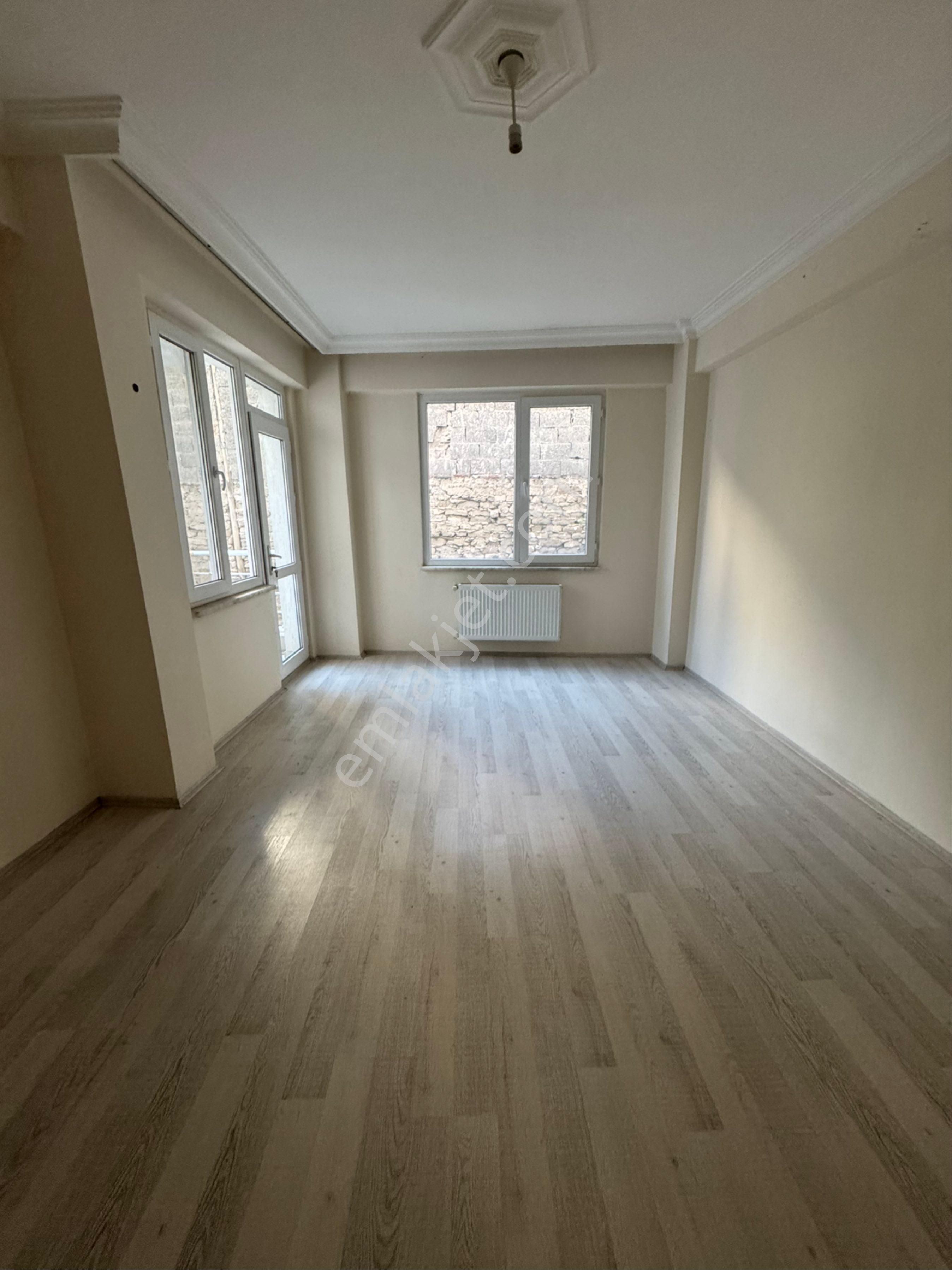 Conker İnşaat Emlak’tan Sütlüce Mahallesi 2+1 Çift Balkonlu Kiralık Daire - Görsel 12