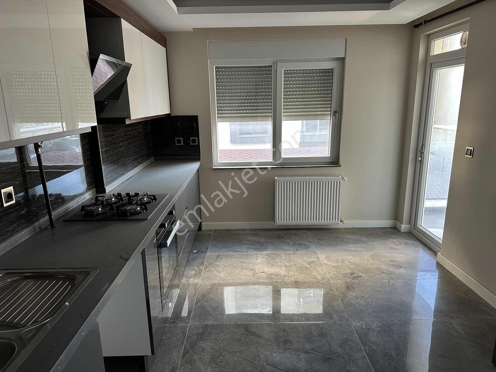 Çankaya Mah. Platin Konutlarında İki Daire, Tek Tapu 2+1 Ve 1+1 - Görsel 13