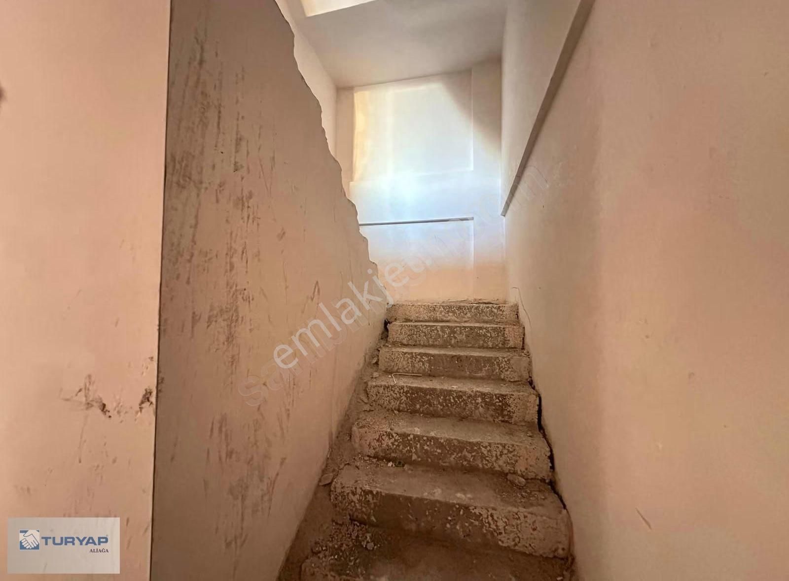 İzmir Şakranda Denize Sıfır Tripleks Villa - Görsel 6
