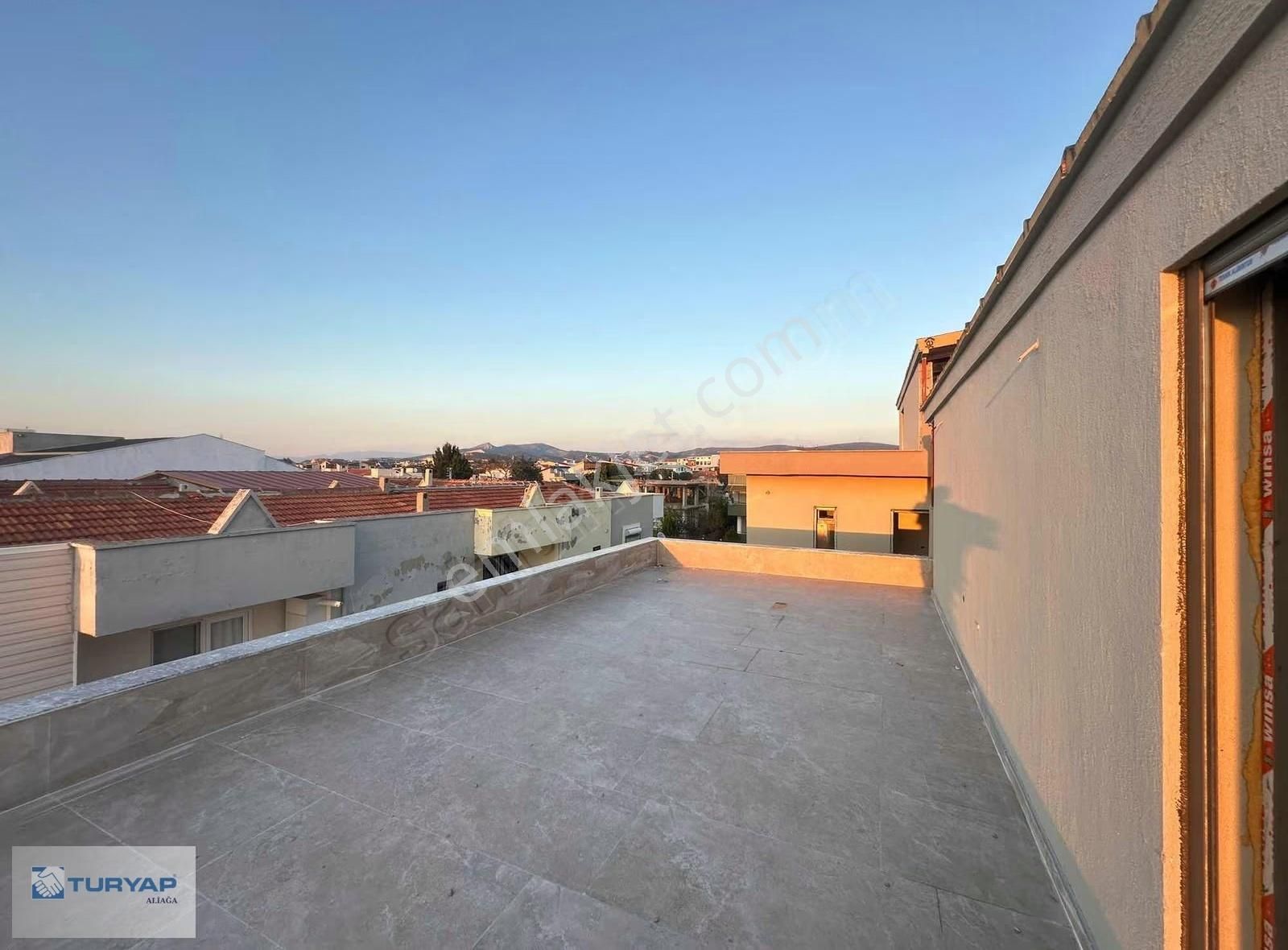 İzmir Şakranda Denize Sıfır Tripleks Villa - Görsel 14