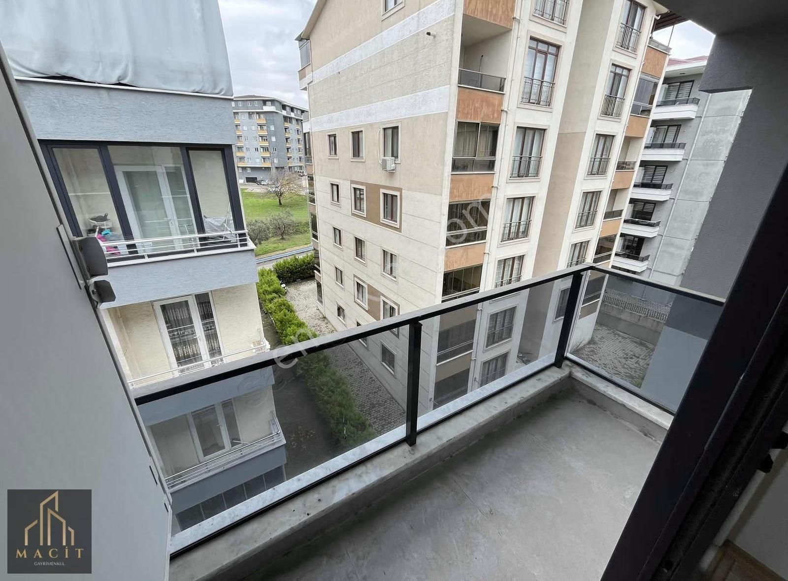 Macit'den Görükle'de Cadde Üzeri Sıfır 1+1 Eşyalı Arakat Daire - Görsel 23