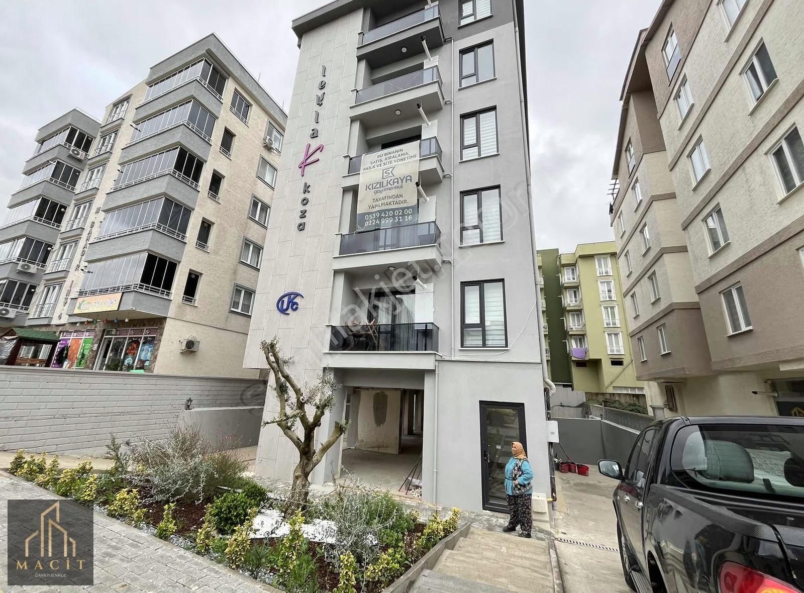 Macit'den Görükle'de Cadde Üzeri Sıfır 1+1 Eşyalı Arakat Daire - Görsel 13