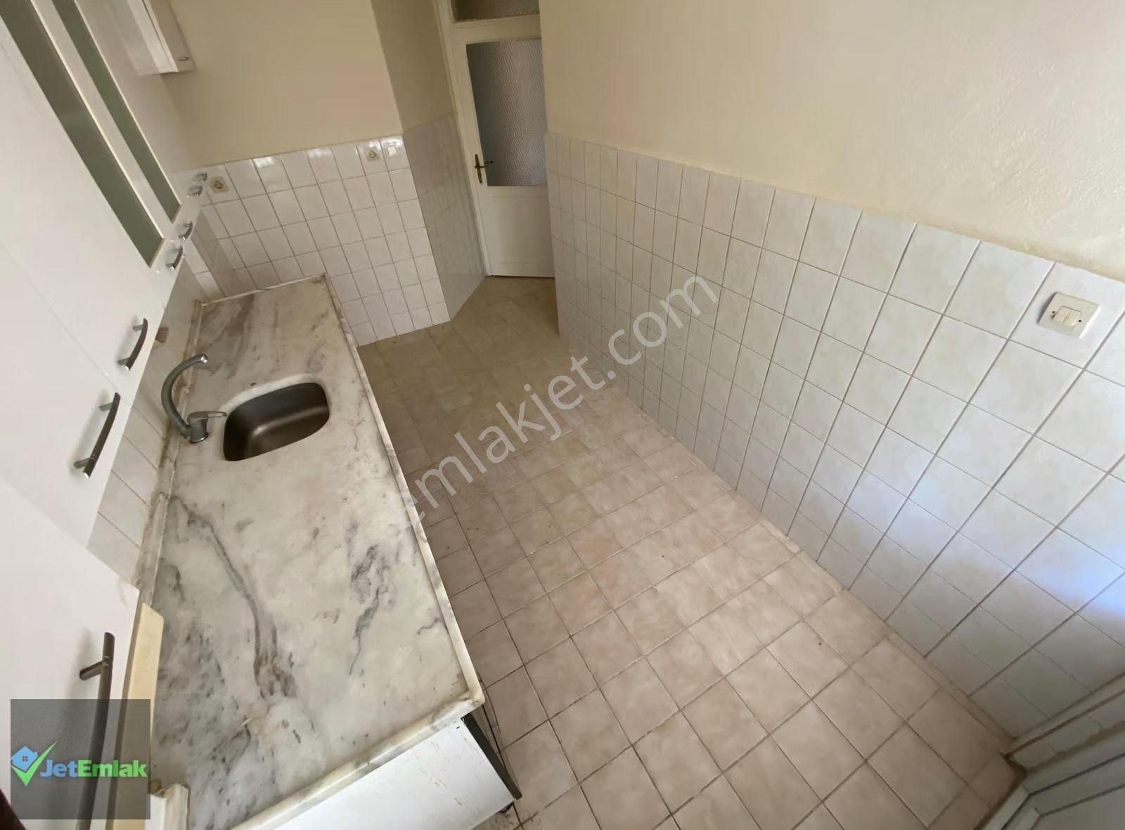 Akçay Merkezde Yüksek Giriş Öncephe Geniş Balkonlu Kiralık Daire - Görsel 30