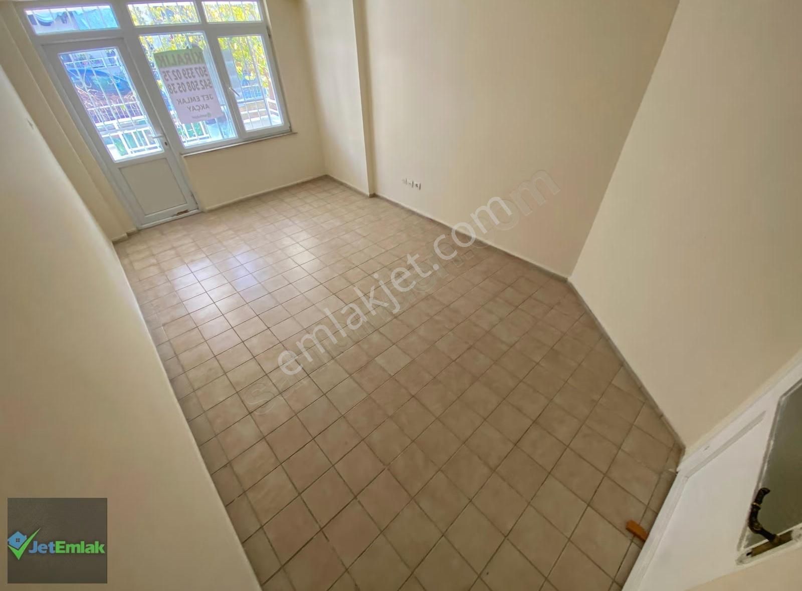 Akçay Merkezde Yüksek Giriş Öncephe Geniş Balkonlu Kiralık Daire - Görsel 8