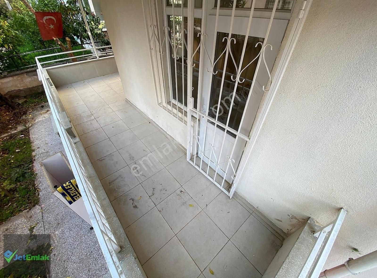 Akçay Merkezde Yüksek Giriş Öncephe Geniş Balkonlu Kiralık Daire - Görsel 32