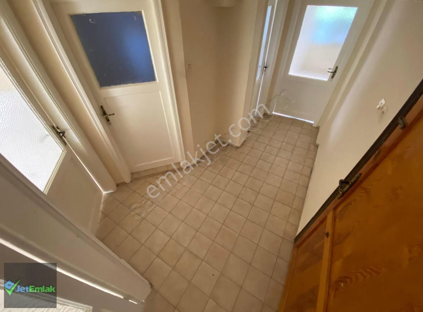 Akçay Merkezde Yüksek Giriş Öncephe Geniş Balkonlu Kiralık Daire - Görsel 13