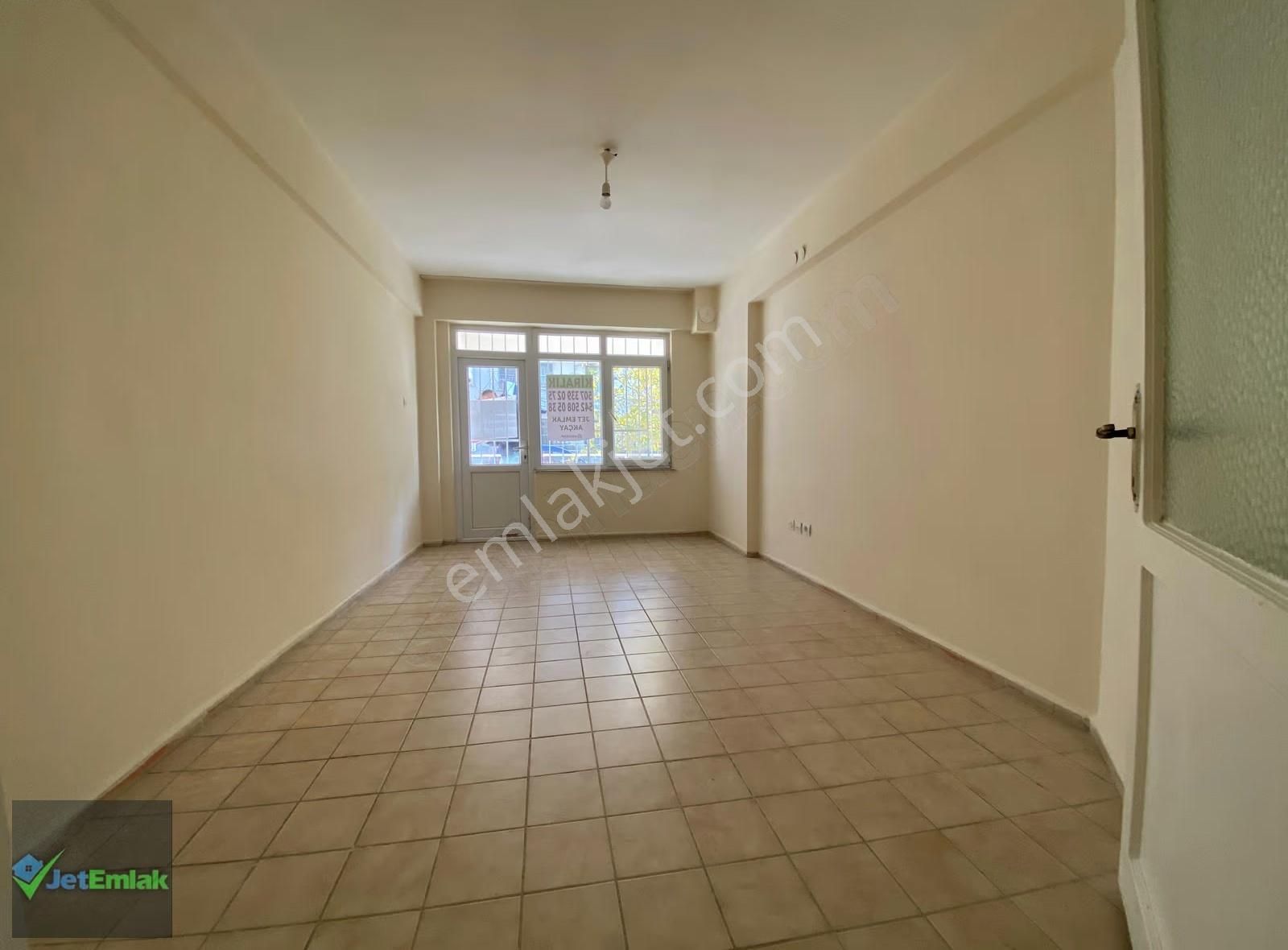 Akçay Merkezde Yüksek Giriş Öncephe Geniş Balkonlu Kiralık Daire - Görsel 22