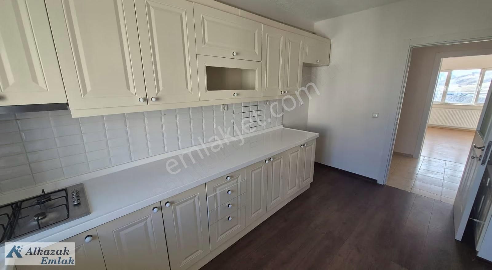 Yapracık Tokide Satılık Y Tipi Boş Oturuma Hazır 3+1 Daire - Görsel 16