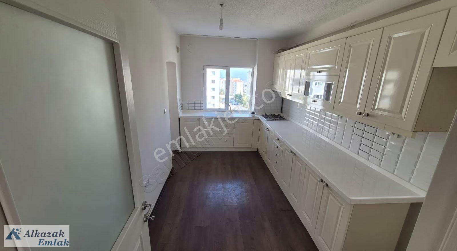 Yapracık Tokide Satılık Y Tipi Boş Oturuma Hazır 3+1 Daire - Görsel 11