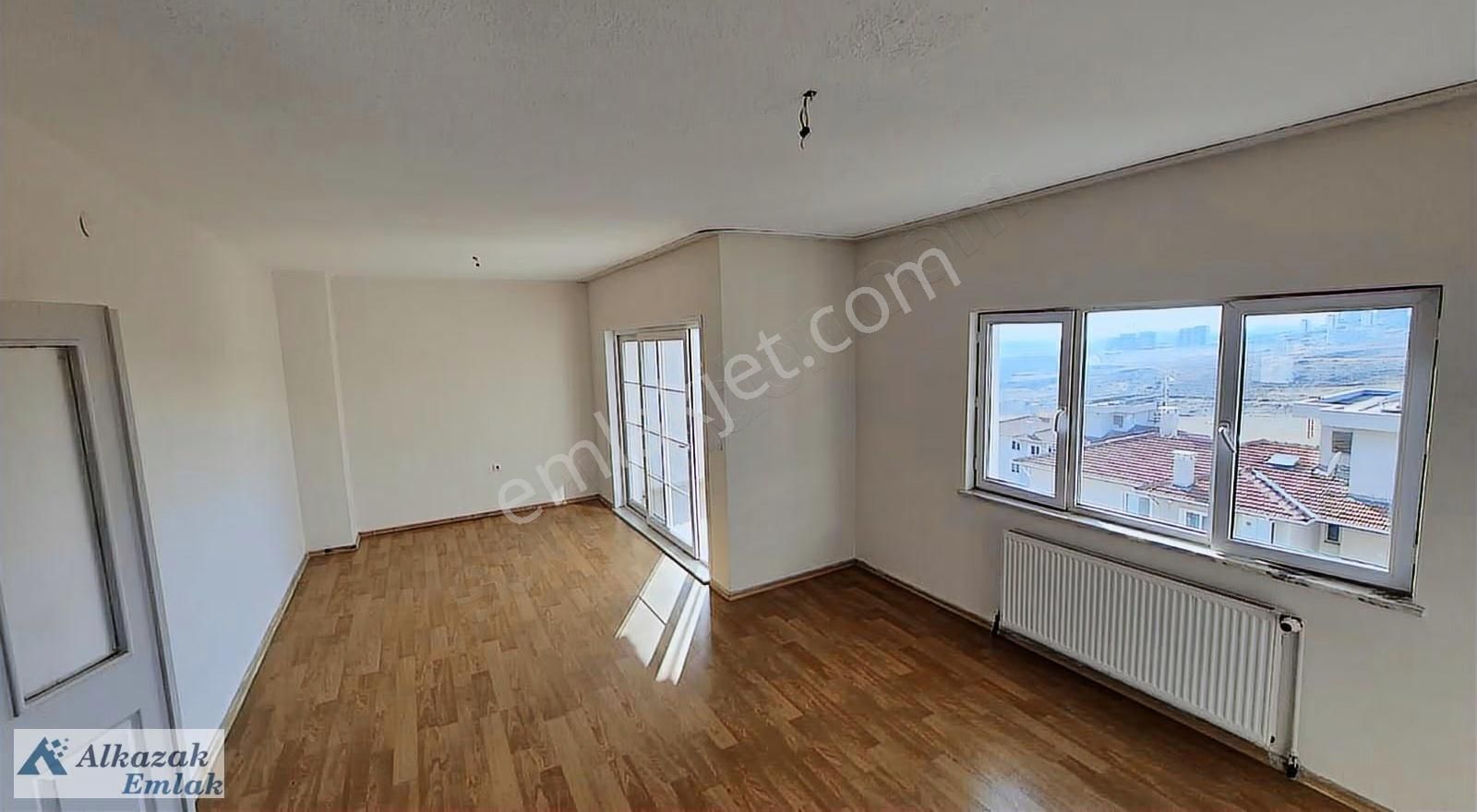 Yapracık Tokide Satılık Y Tipi Boş Oturuma Hazır 3+1 Daire - Görsel 4