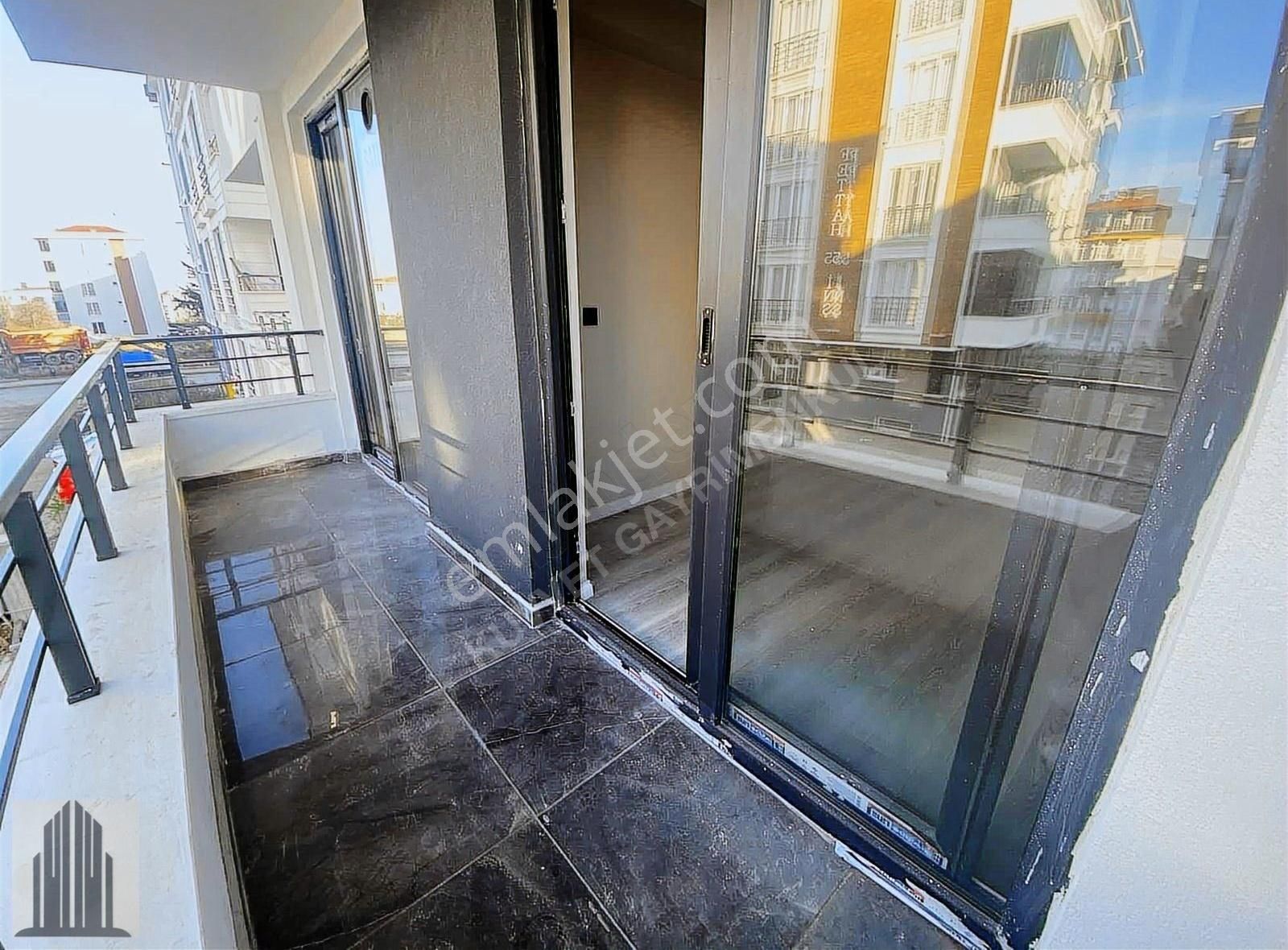 Kuvvet'ten Toplukonuta 2. Parsel Geniş Ve Ferah Ara Kat 1+1! - Görsel 3