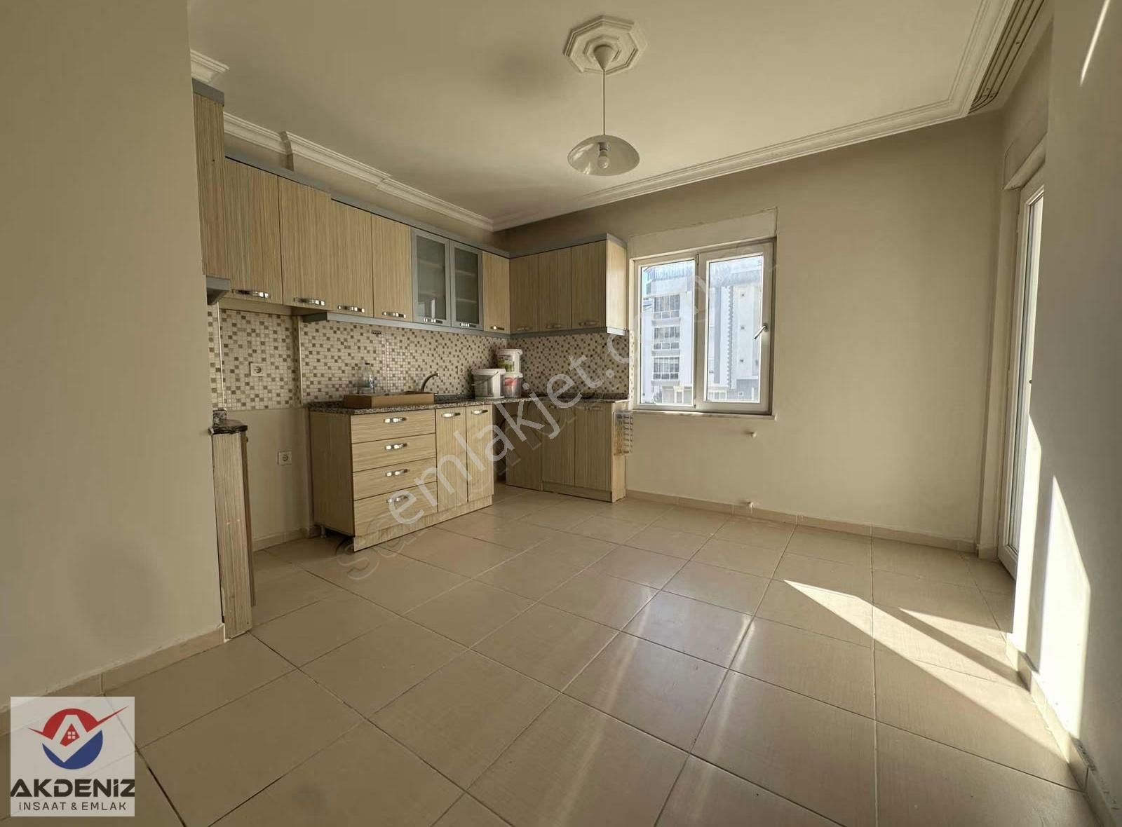 Uncalı Mahellesinde Site İçerisinde Geniş Ferah 3+1 Daire