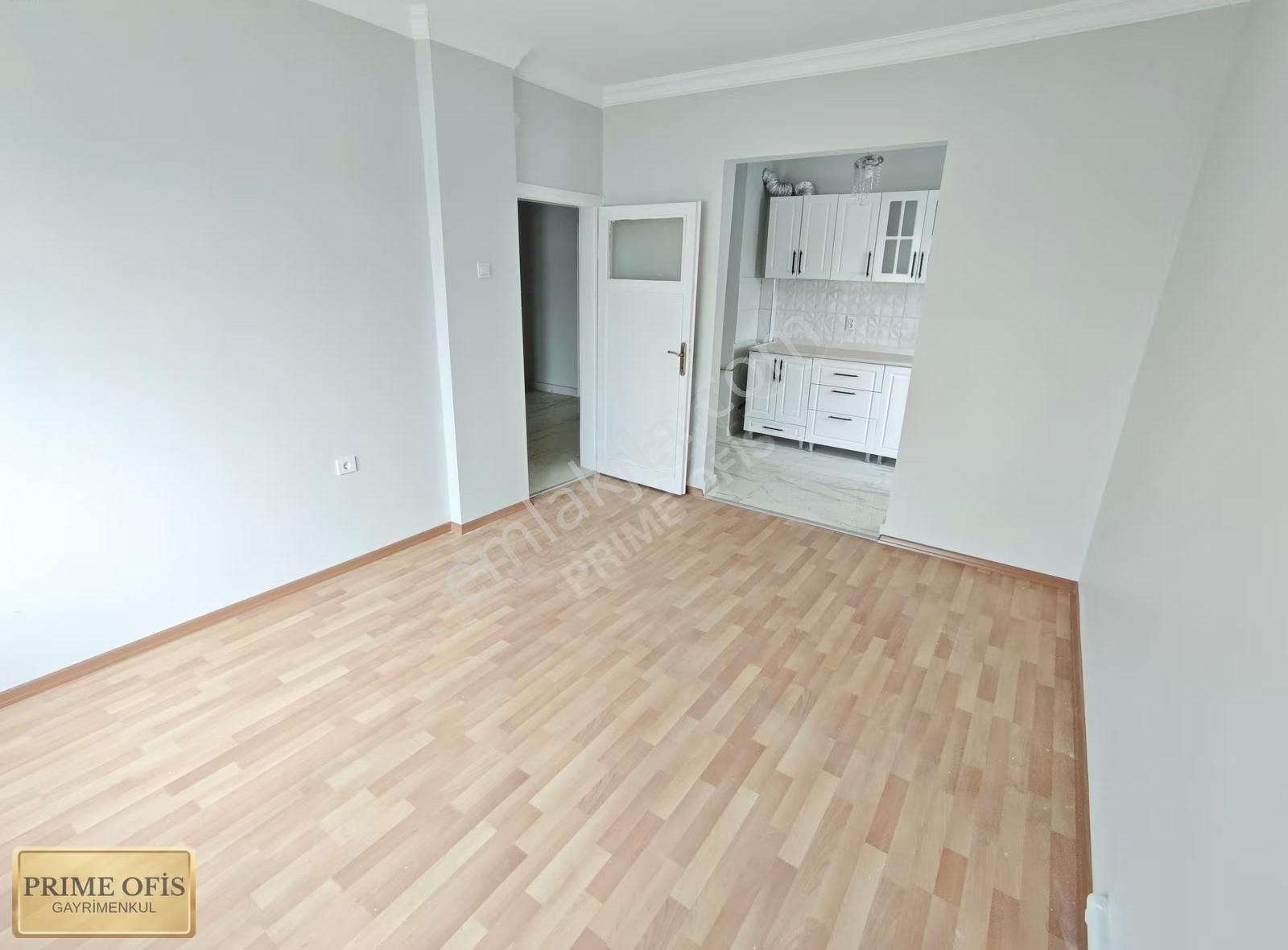 Metroya Yakın, Köşe Başında, Ara Kat Manzaralı Satılık 3+1 Daire - Görsel 12