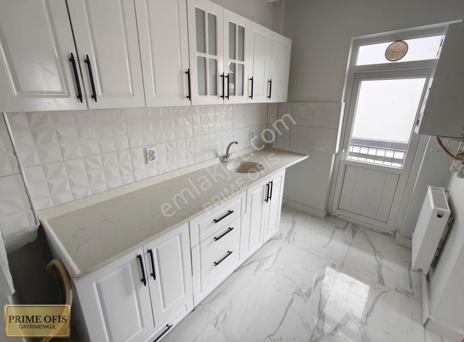 Metroya Yakın, Köşe Başında, Ara Kat Manzaralı Satılık 3+1 Daire - Görsel 8