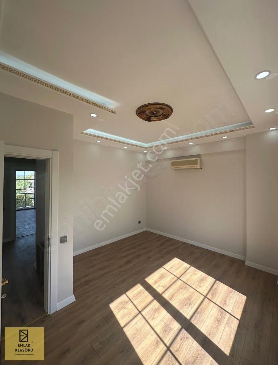 Sapanca İpek Yolu Caddesinde Kiralık 4+1 Lüks Villa - Görsel 23