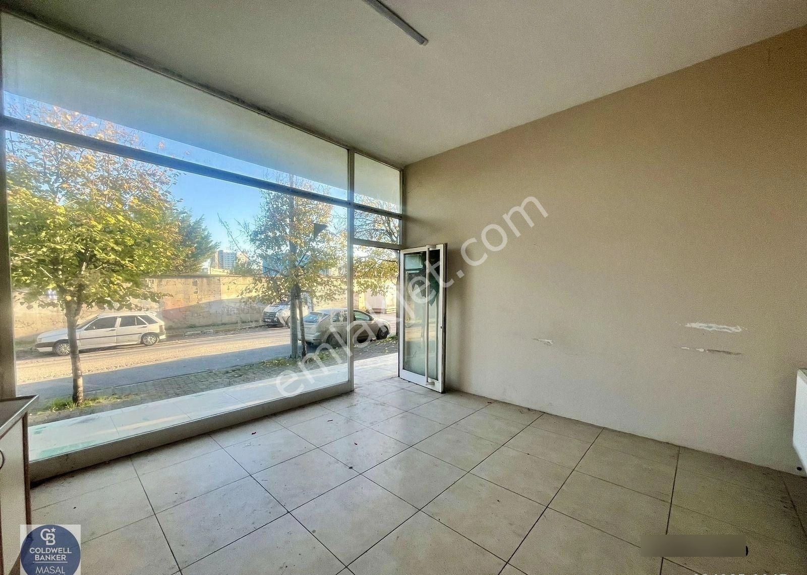 Samandıra Osmangazi Mh Satılık Tek Tapu İki Dükkan Fırsatı - Görsel 2