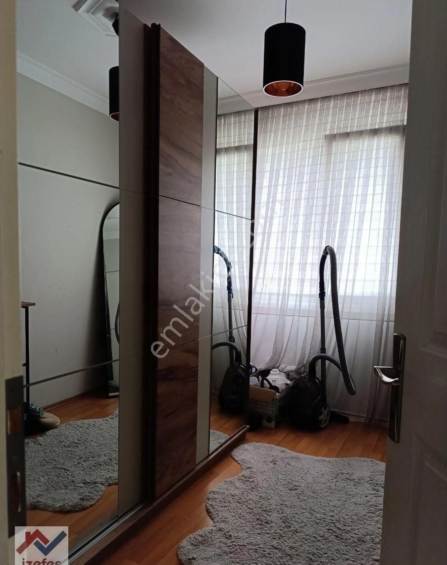 İzefesden Bayraklıda Satılık 2+1 Kapalı Mutfaklı Daire - Görsel 4