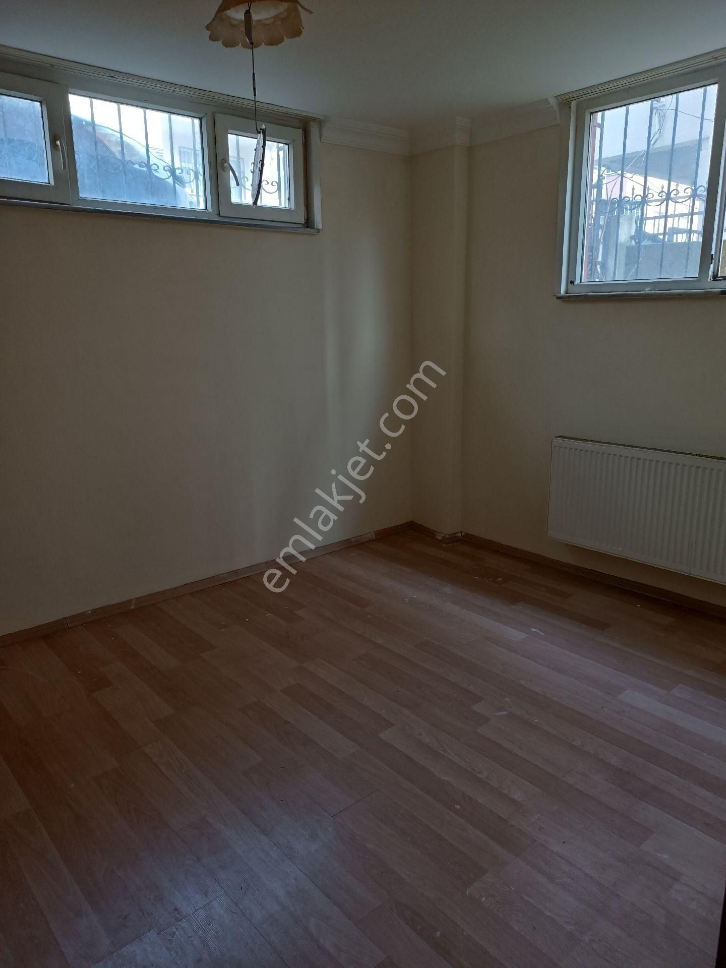 Pendik Ahmetyesevide Cadde Üzeri Krediyeuygun 100m2 2+1 Bahçe Katı Daire - Görsel 3