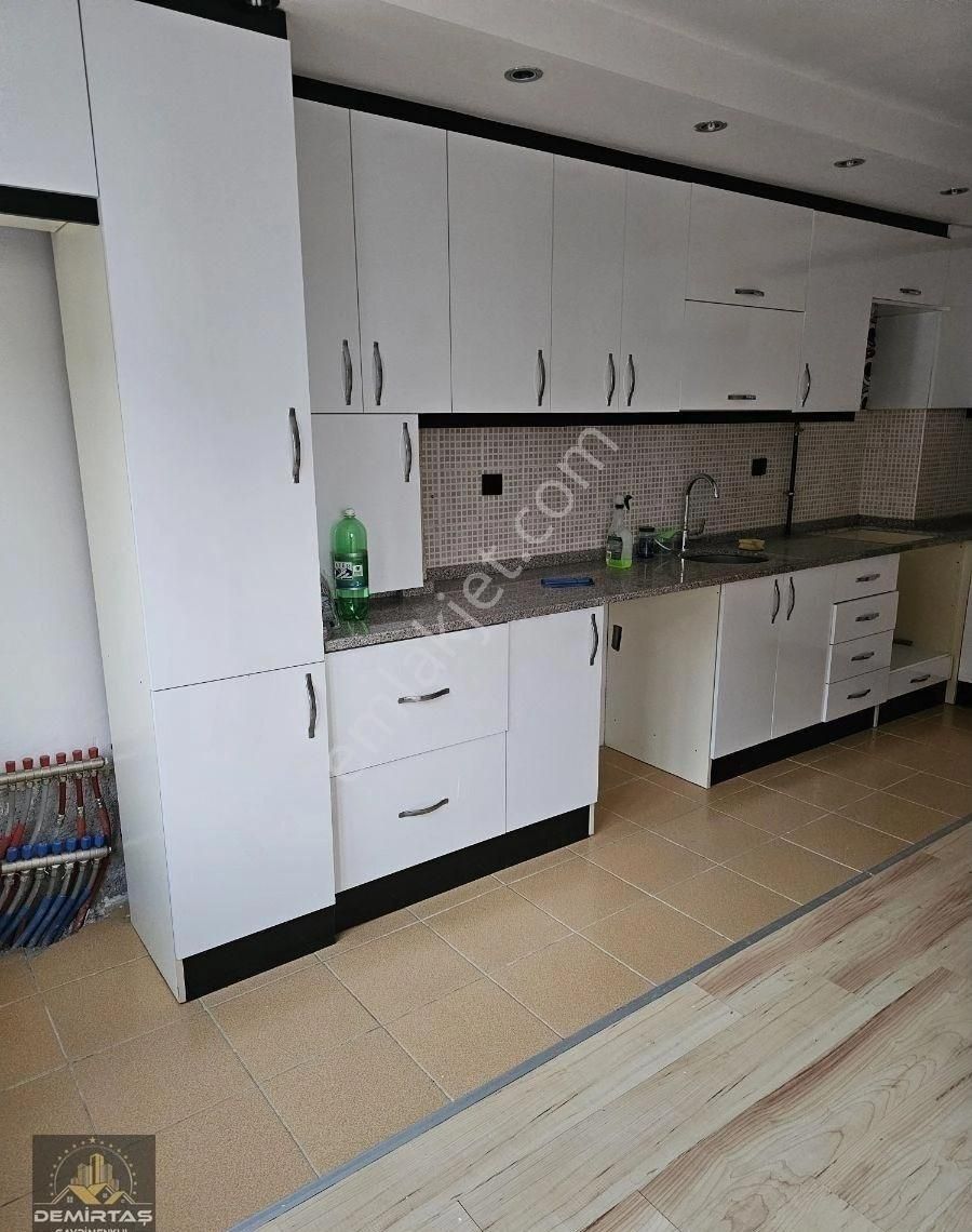 Selçukbeyde Kıralık Arakat Daıre