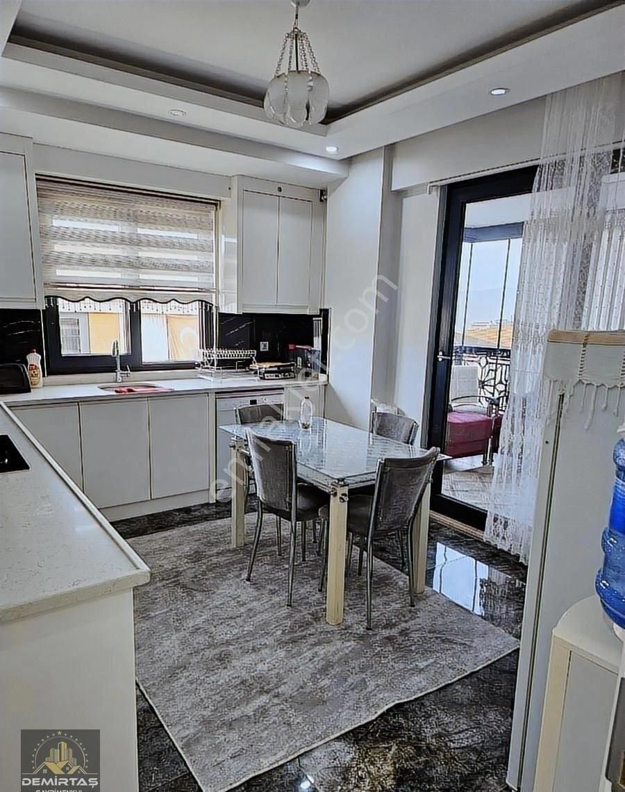 Çakmak Mahallesin De Satılık Lux Daıre