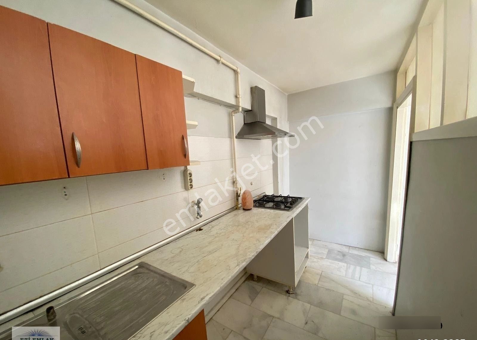 Eti'den Ortaköy'de Sahile Paralel, Köşe Konumlu Geniş 1+1 80m2 Kombili, Çok Aydınlık 2.kat Daire - Görsel 10