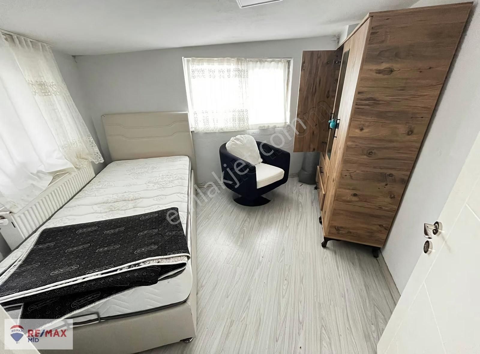 Remax Mid Çarşı Yakını Eşyalı Teraslı 1+1 Kiralık Daire - Görsel 4