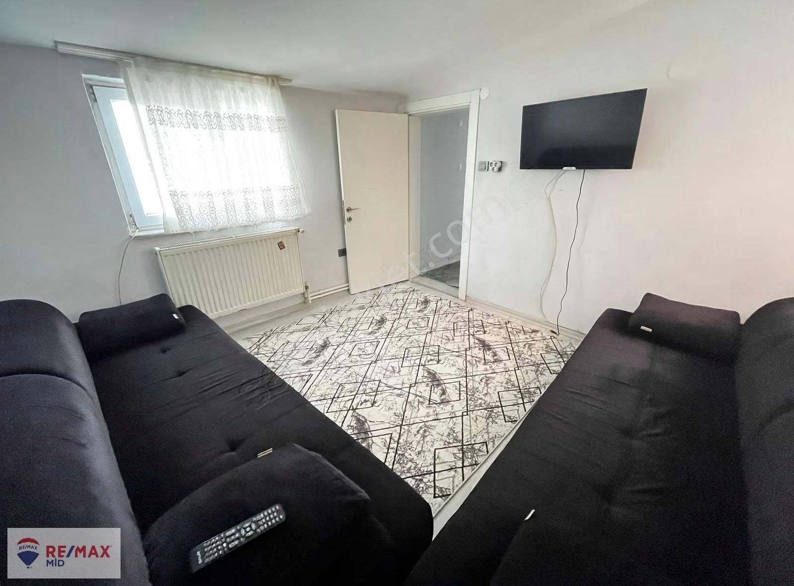 Remax Mid Çarşı Yakını Eşyalı Teraslı 1+1 Kiralık Daire - Görsel 3