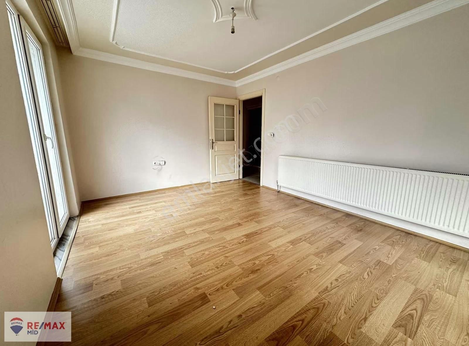 Remax Mid Plevne Mah. Hürriyet Caddesinde Satılık 2+1 Daire - Görsel 2