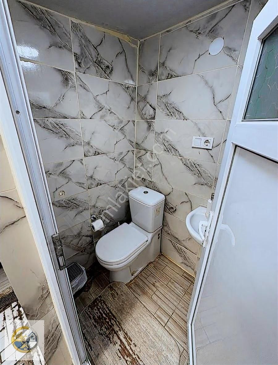 Kemeraltına Yürüme Mesafesinde, Dükkanlı Müstakil Ev - Görsel 10