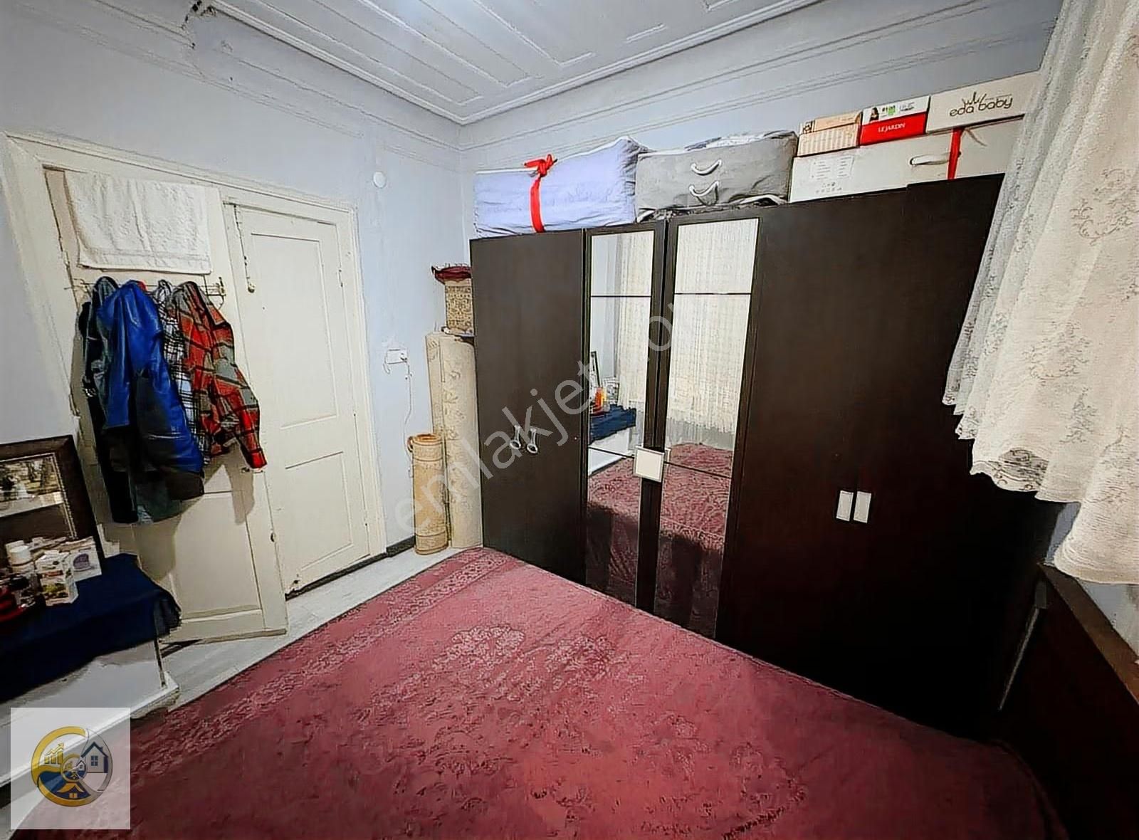 Kemeraltına Yürüme Mesafesinde, Dükkanlı Müstakil Ev - Görsel 4