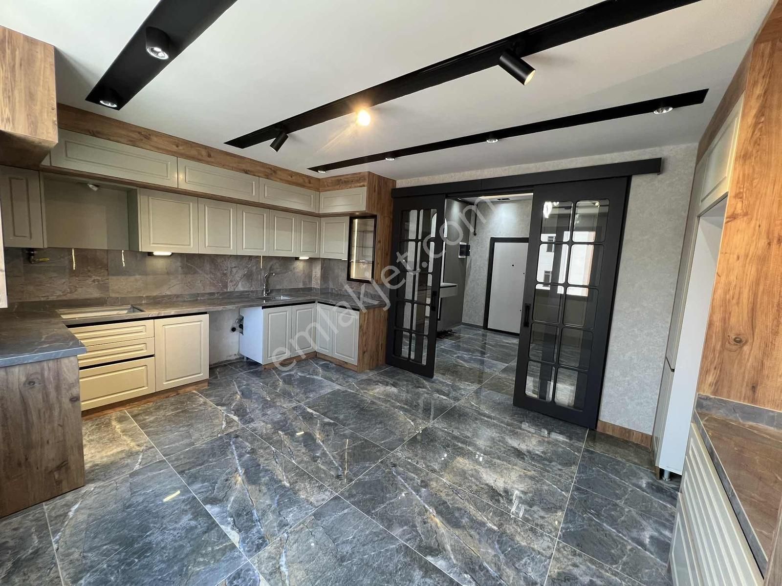 ****ilke Emlaktan****diyarbakır Yol Üzerinde Lüks 4+1 Daire