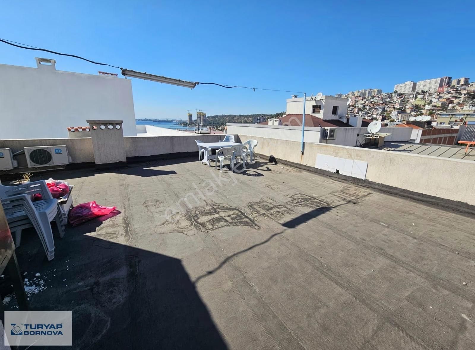 İzban Durağına Yakın Teraslı Deniz Manzaralı Kiralık 2+1 Daire - Görsel 17