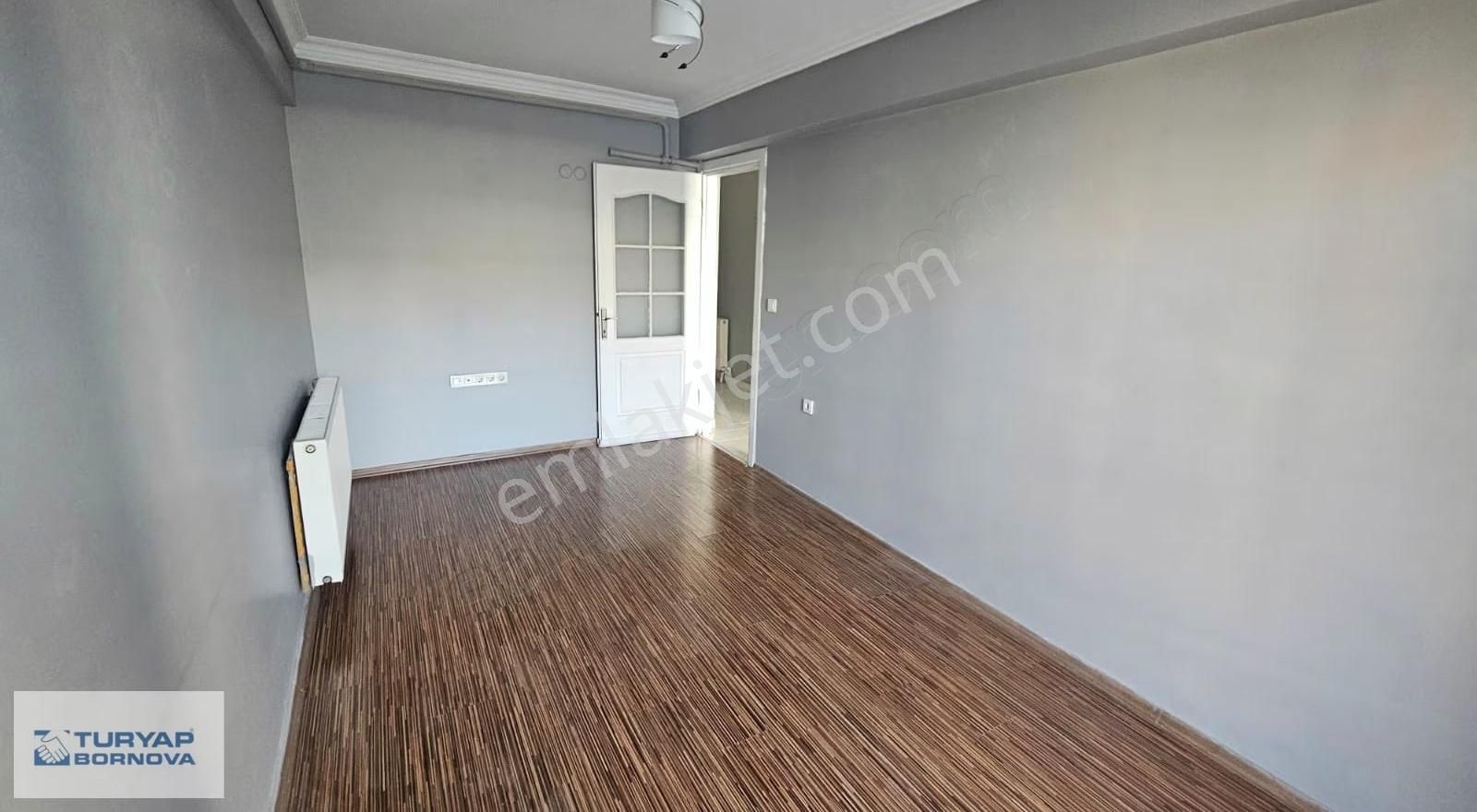 İzban Durağına Yakın Teraslı Deniz Manzaralı Kiralık 2+1 Daire - Görsel 8