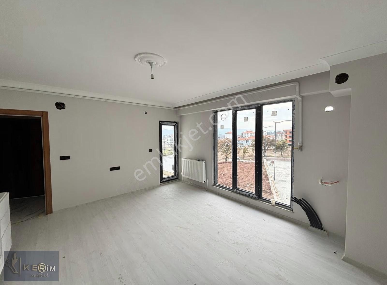 Kerim'den Ayvacık Adliyeye Yakın 1+1 Fırsat Satılık Daire - Görsel 18