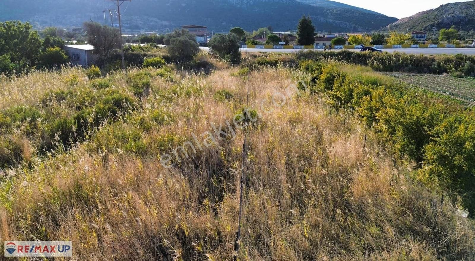 597 M² Köy Yerleşik Alanında Müstakil Tek Tapu Tarla - Görsel 5