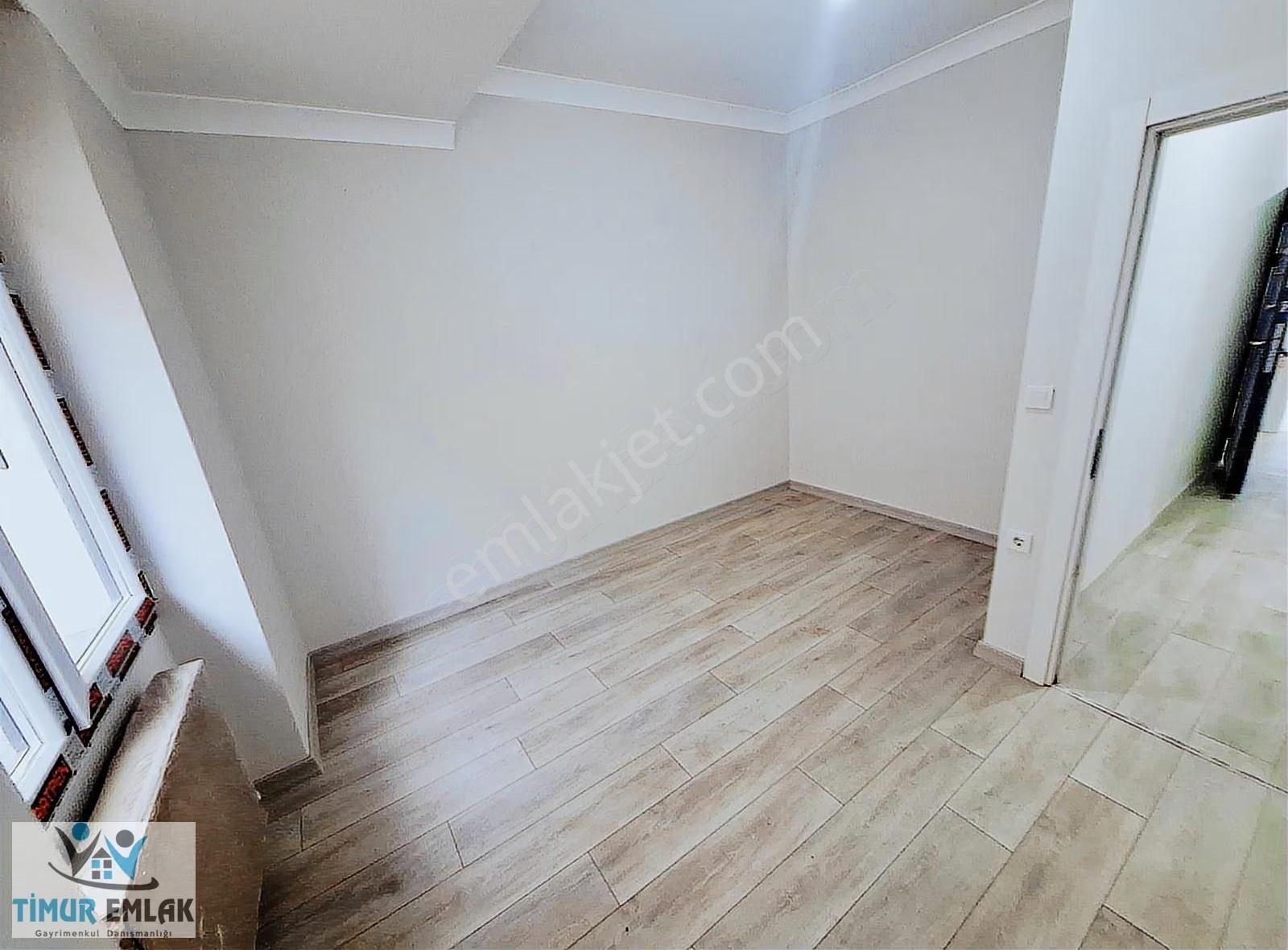 Cihangir Metrobüse 5 Dakika Satılık Bağımsz Girişili 4+2 Dubleks - Görsel 2