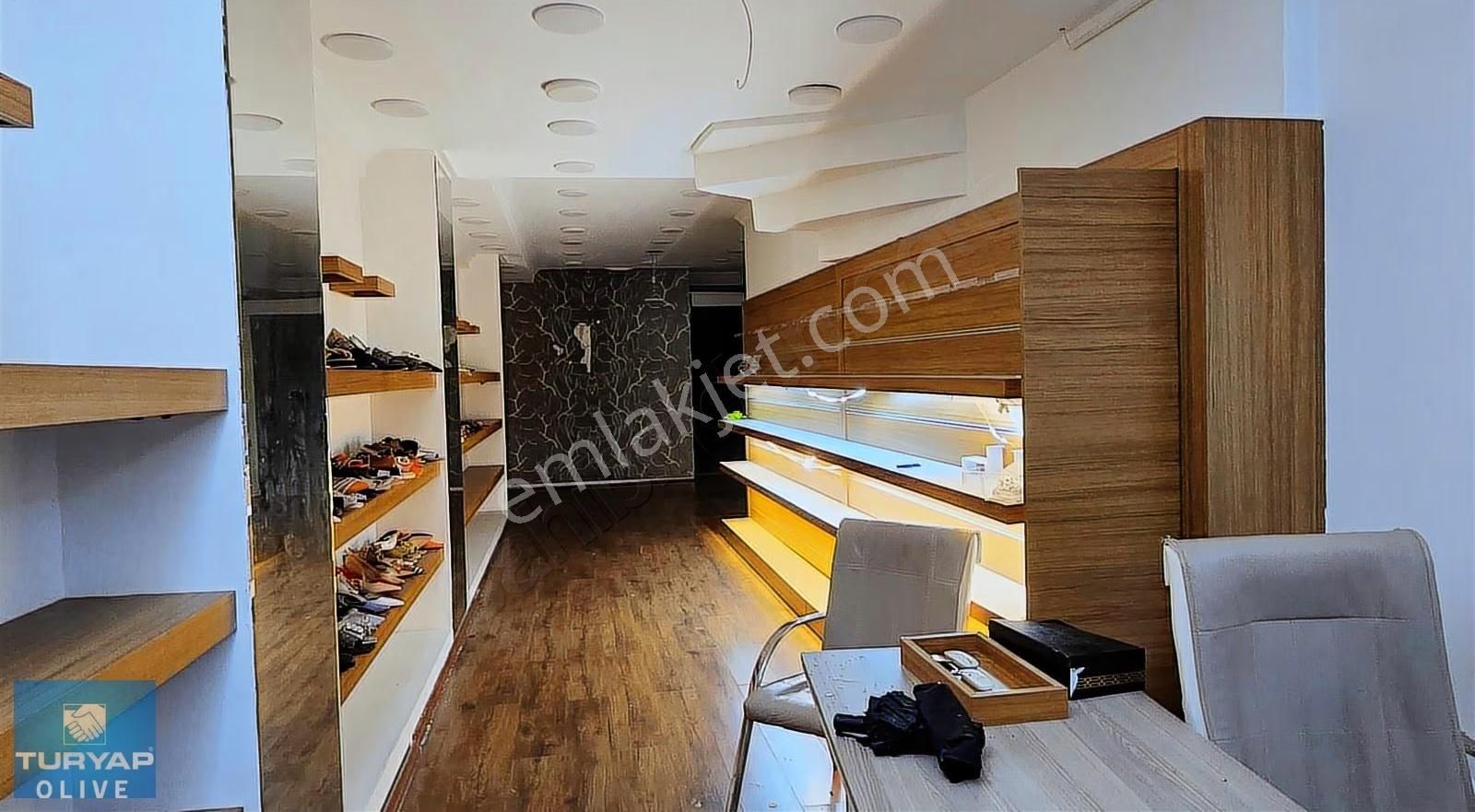 Beyazıt Gedikpaşa Doğramacı Sokakta Kiralık Mağaza - Görsel 8