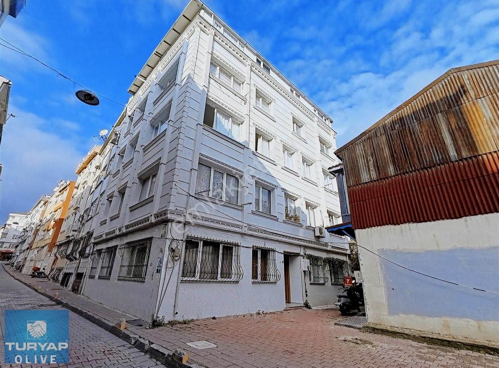 Fatih Koca Mustafapaşa'da Satılık 2+1 Daire