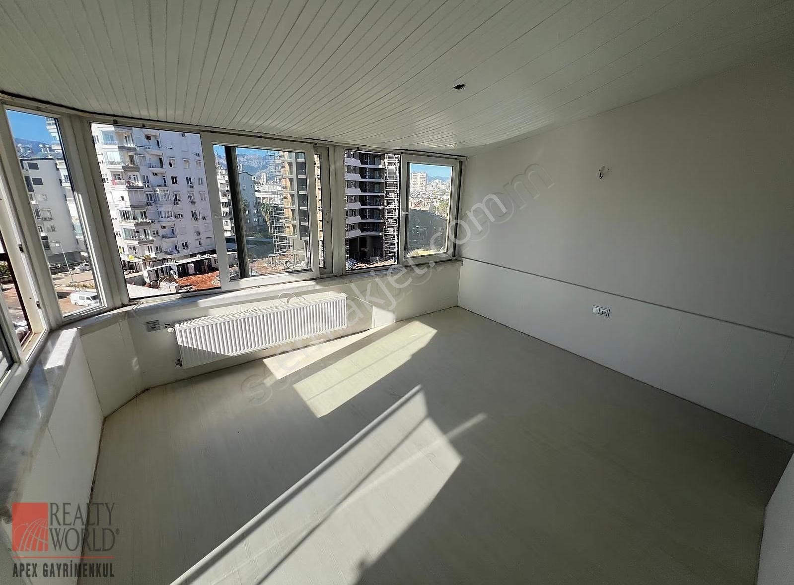 Konyaaltı'nda Deniz Manzaralı Satılık Dubleks Daire - Görsel 17